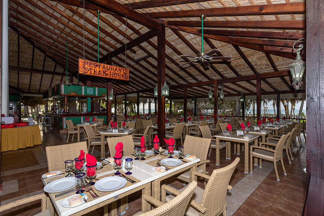 046_alta_playabachata Restauracion.jpg